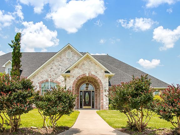 4th image of 4105 Willow Bend Dr