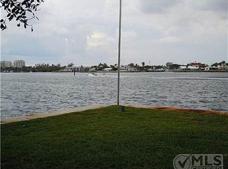 2nd image of 106 Bonito Dr