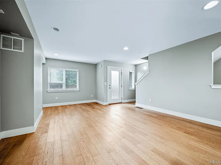 435 S Forest St #6 — Photo 11