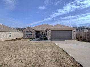 5032 Woodstream Dr, Alexander, AR 72002
