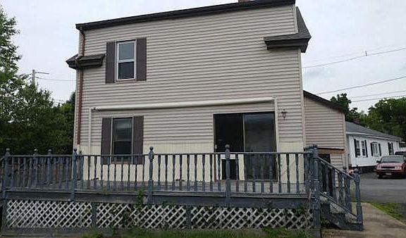 3rd image of 2 N Central Ct