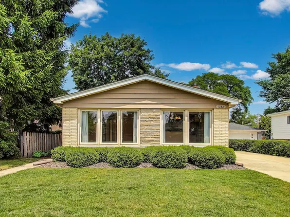 1042 W Central Rd, Mount Prospect, IL 60056