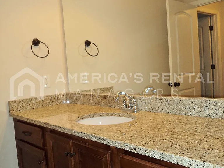 3768 Creekside Way — Photo 24