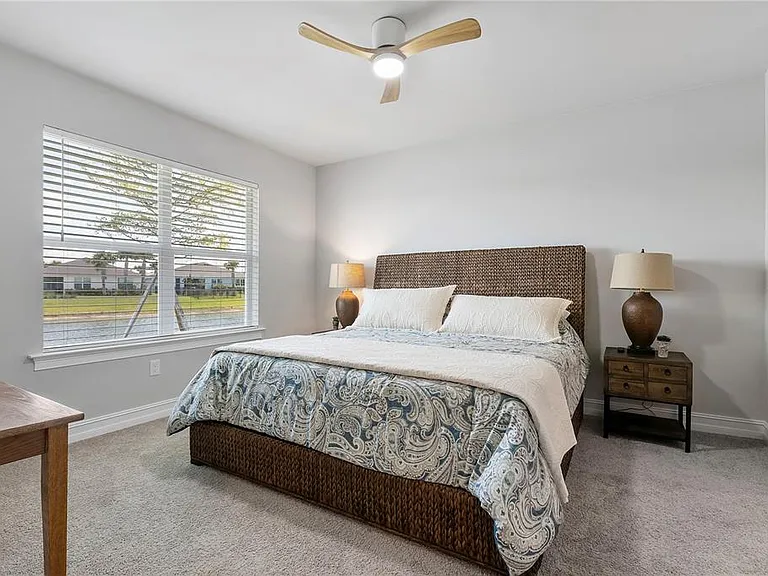 17639 Wild Iris Ln — Photo 16
