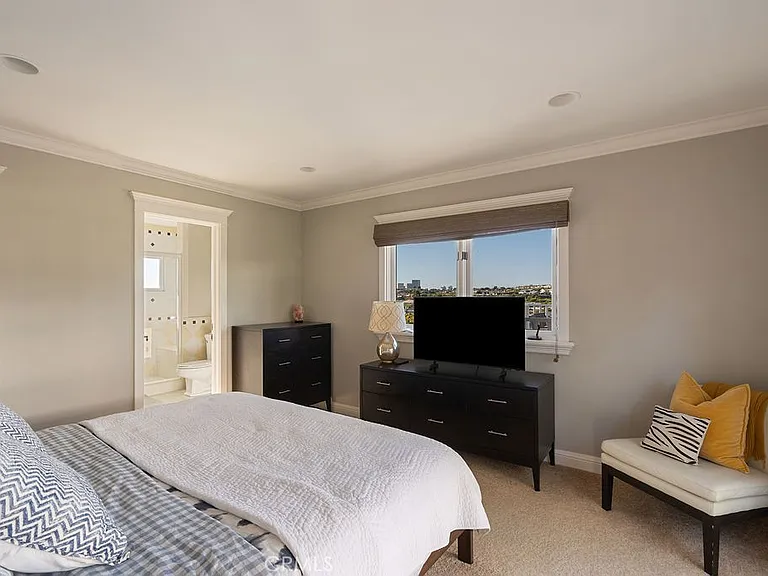 407 Mendoza Ter — Photo 39