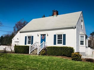 23 S Main St, Newtown, CT 06470