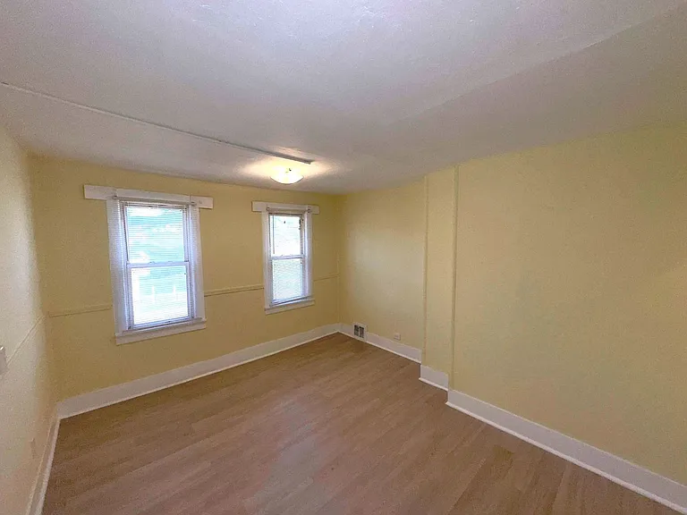 9016 Harris Ave — Photo 6