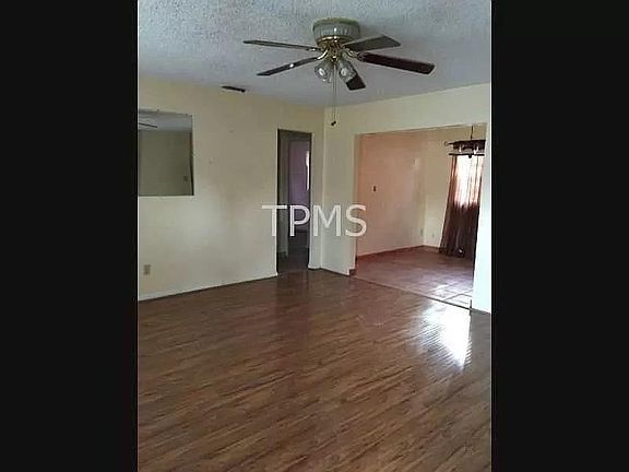 5th image of 3134 Bon Air Dr