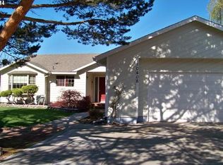 10408 S East St, Island City, OR 97850