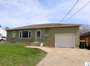 220 Adams Ave SE, Madelia, MN 56062