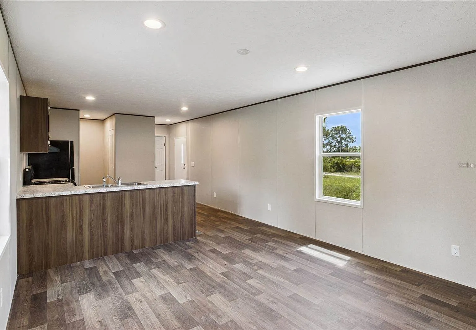 3 bed, 1000 sqft, $1,650 — Photo 4