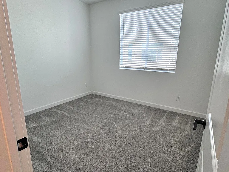 784 Mateo St #1 — Photo 15