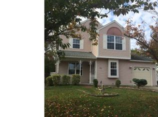 34 Randolph Ln, Sicklerville, NJ 08081