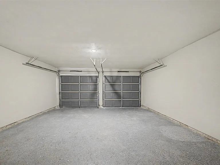6343 Maple Hill Dr — Photo 17