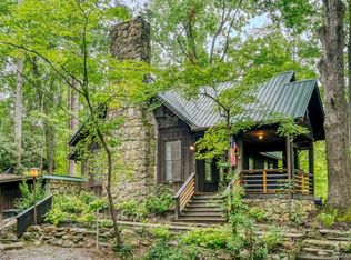 114 Jack London Ct, Lake Lure, NC 28746