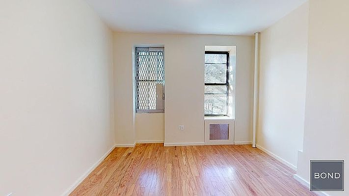 1st image of 1742 2nd Ave APT 4N