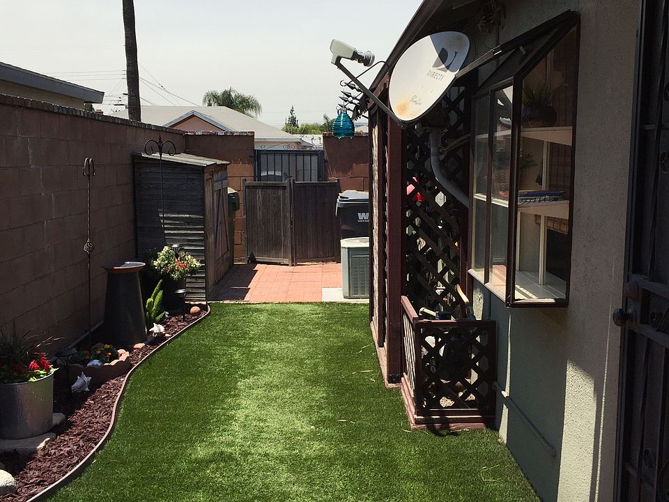 Artificial lawn area
