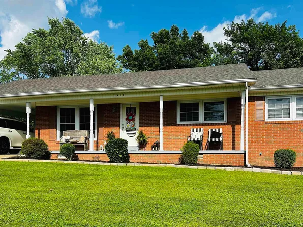 1410 S Sunswept Dr, Union City, TN 38261