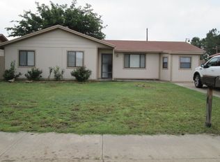 511 Russell St, Carlsbad, NM 88220
