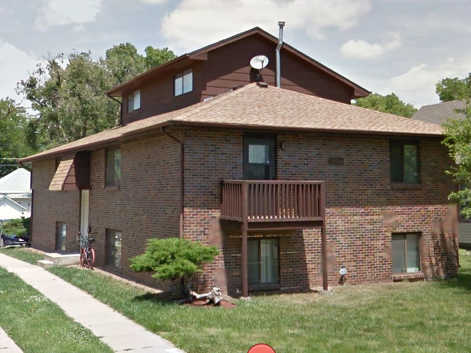 1st image of 1444 Peach St APT 1