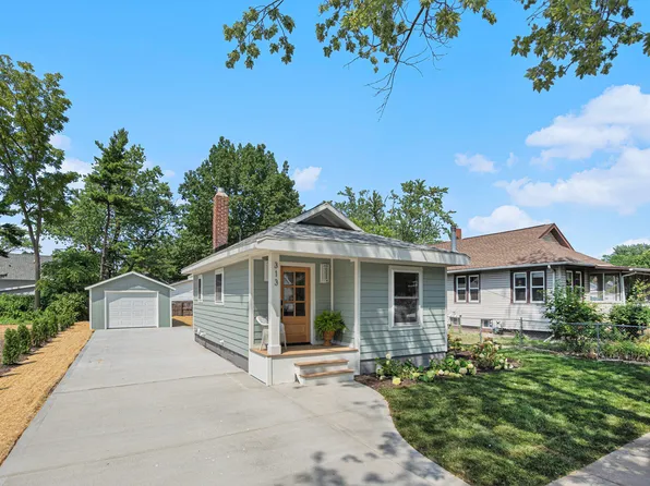 313 Lyon St, South Haven, MI 49090