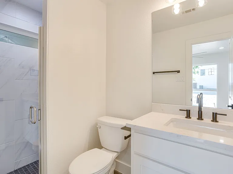 3211 Forest Park Blvd — Photo 28