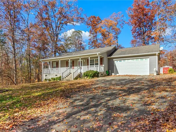4170 Williamsburg Dr, Trinity, NC 27370