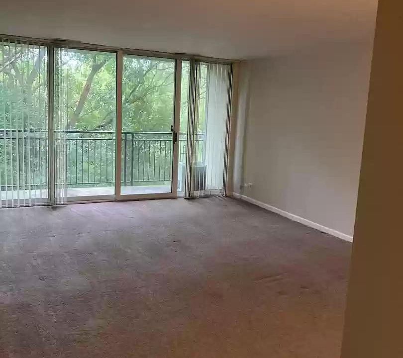 1st image of 5800 Oakwood Dr