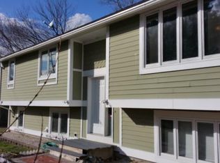 16R Lions Ave, Hudson, NH 03051