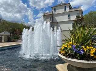 8193 River Rd #33, Bethesda, MD 20817