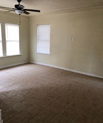 4th image of 510 Haggin St