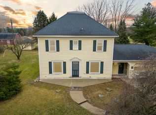 81 W Hunters Creek Rd, Lapeer, MI 48446