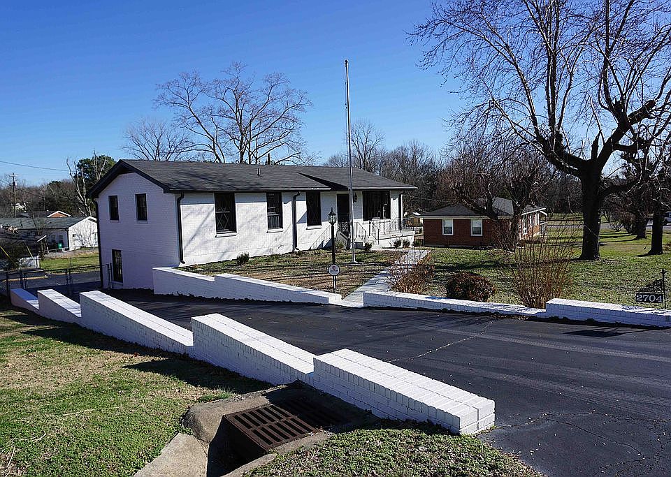 Updated 3 bedroom 1/2 Bath