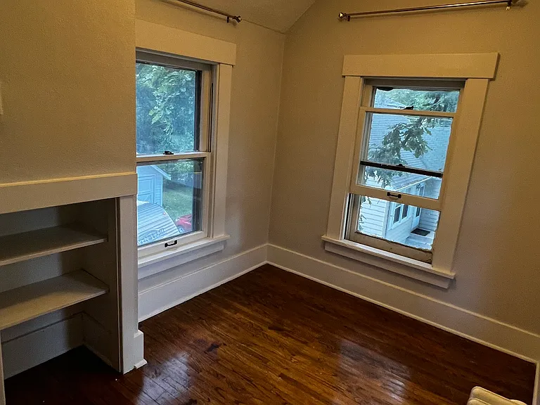 721 Clark Ave — Photo 28