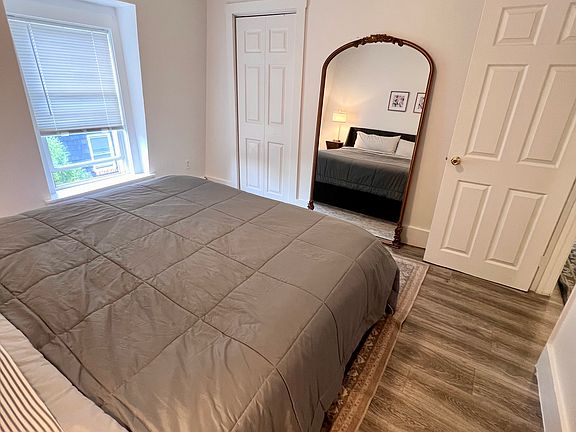 3rd image of 146 High St APT 3