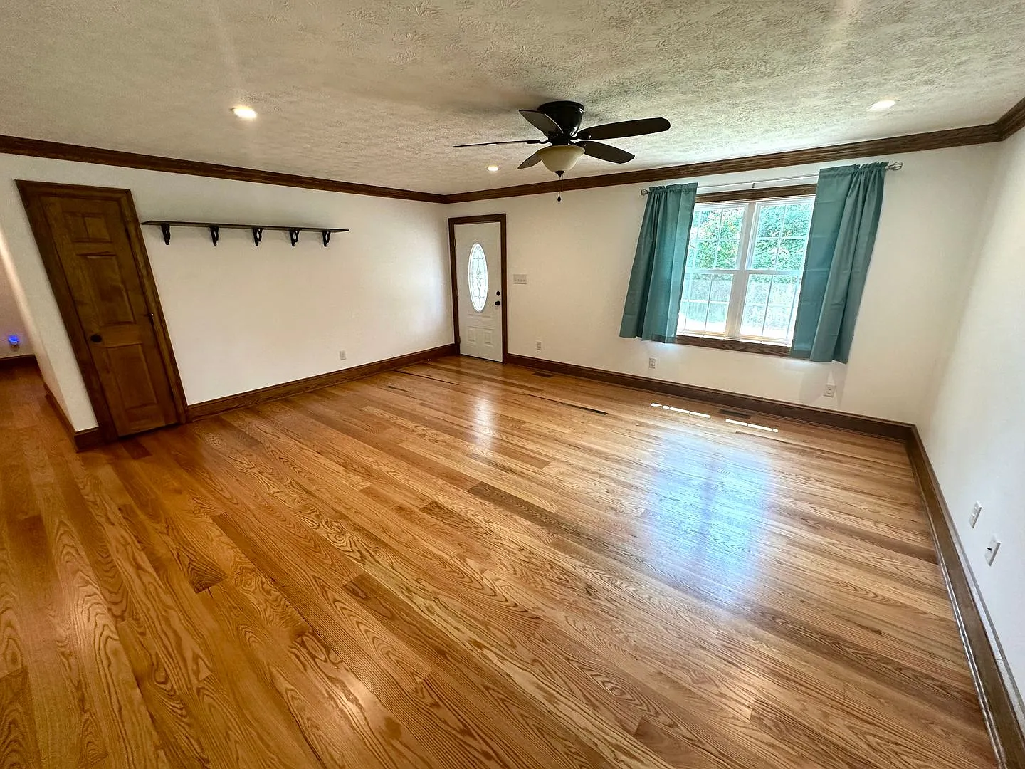 7178 Mumford View Drive, Hayes, Va, 23072 — Photo 2