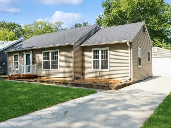 3017 Prospect Dr, Des Moines, IA 50310