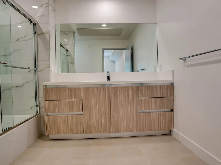 1540 S Hayworth Ave #202 — Photo 11