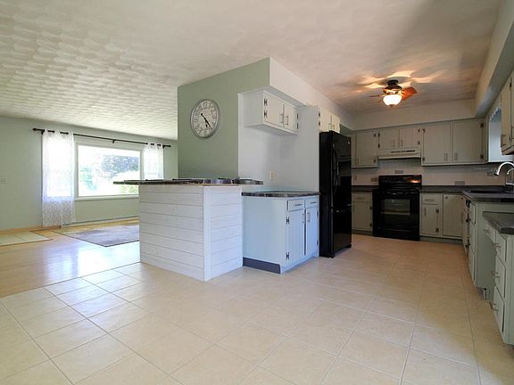 3rd image of 259 Pennbrook Trl