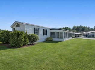 222 Park Cir, Sturbridge, MA 01566