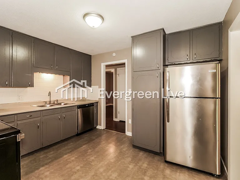 4423 S Union Ave — Photo 7