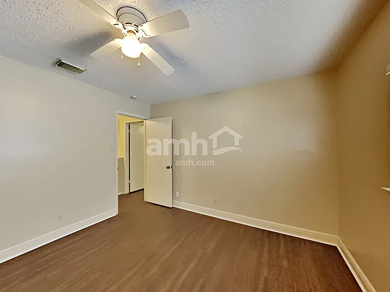 8010 Manderly Pl — Photo 13