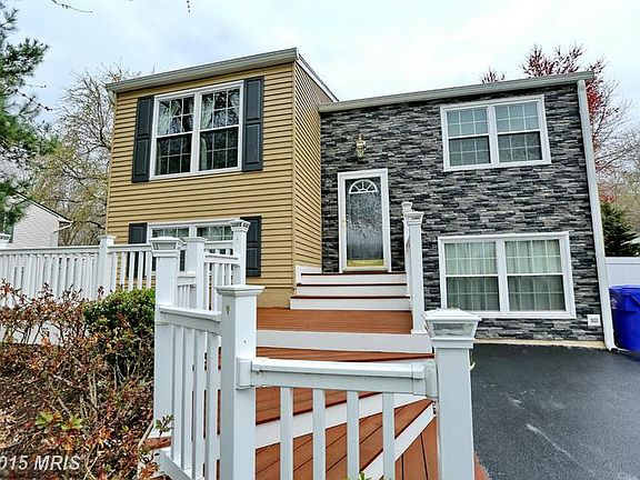 5th image of 9694 Meadowview Dr