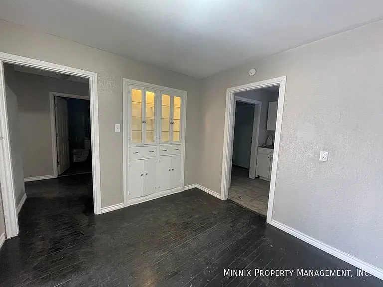 202 S Virginia St — Photo 11