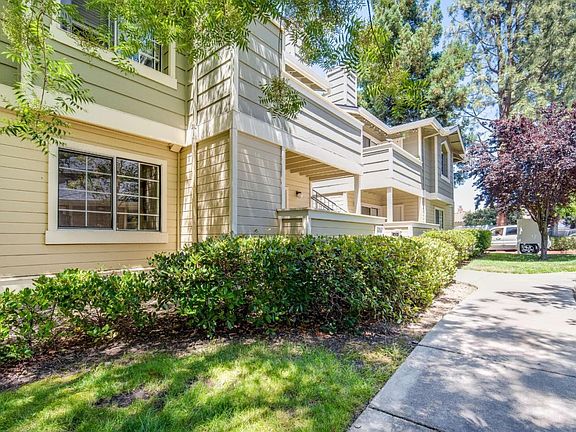 2nd image of 2735 Somerset Park Cir