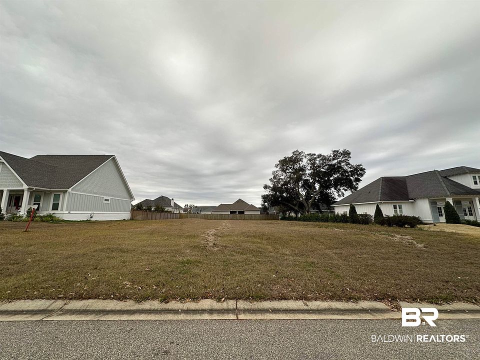 1st image of 146 Catania Ave