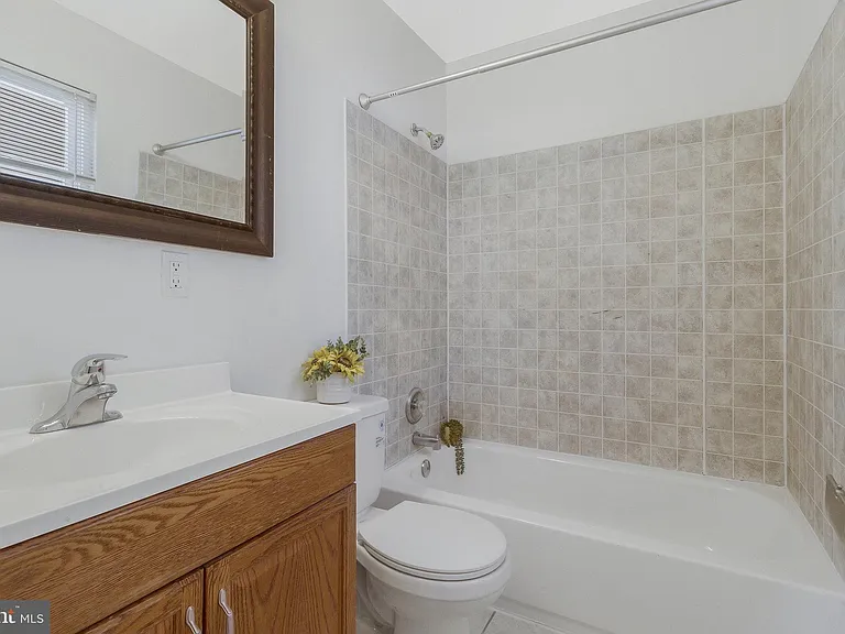 5004 Roanoke Pl — Photo 12
