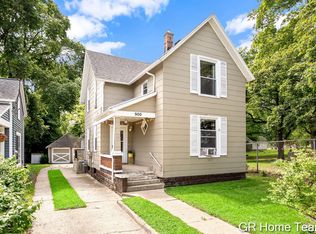 900 Fountain St NE, Grand Rapids, MI 49503