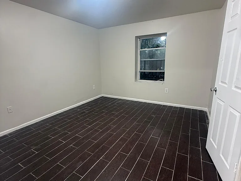 61-63 Voorhees St #1 — Photo 2