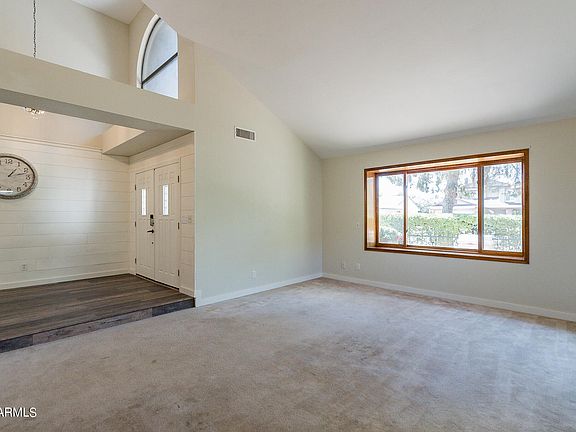 4th image of 611 N Rosemont Cir